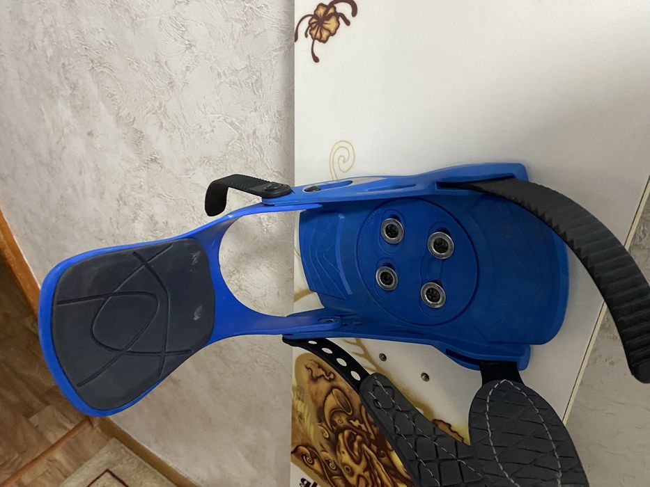 Продам сноуборд!!!