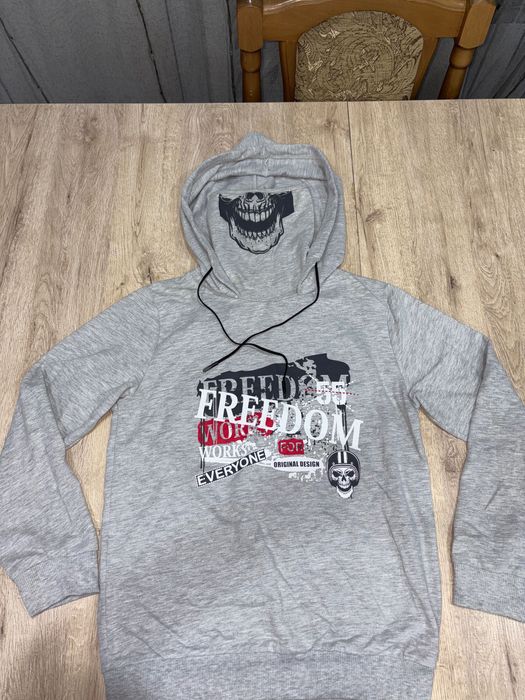 Кофта с капишоном