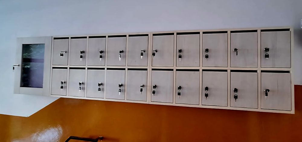 Cutii postale pentru scari de bloc