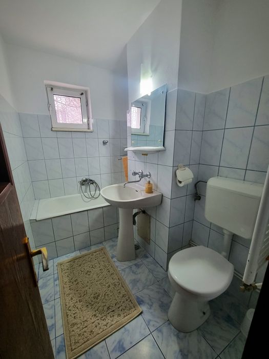 Apartament 3 camere decomandate central