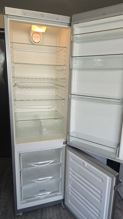 Хладилник с фризер Miele 2m