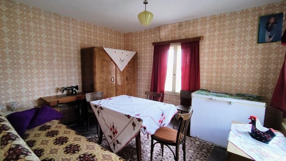 Продава се Къща в с. Горан, Област Ловеч - 1 кв.м за 17850 €/кв.м - Снимка #12
