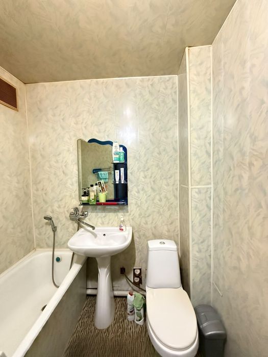Продам 1ком.квартиру район стадиона Карасай.