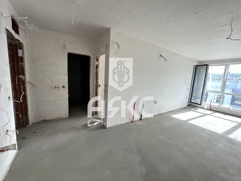 Продава се Двустаен апартамент в София, Малинова долина - 67 кв.м за 1762 €/кв.м - Снимка #3