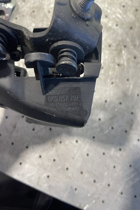Teaca spate mijloc 8K0 857 739 B Audi A4 B8/8K