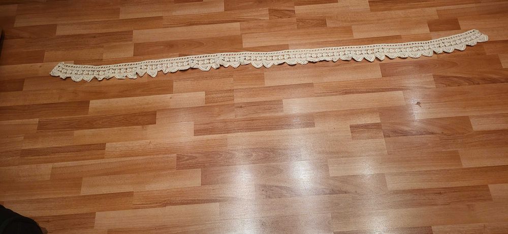 Дантела плетена на една кука Последна бройка