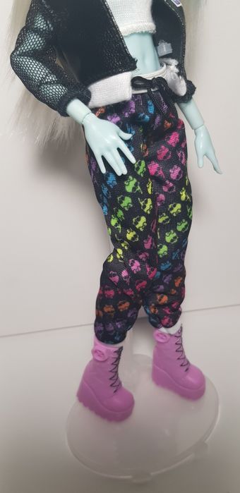 КРАЙНА ЦЕНА Monster high unreleased welcome committee fashion pack
