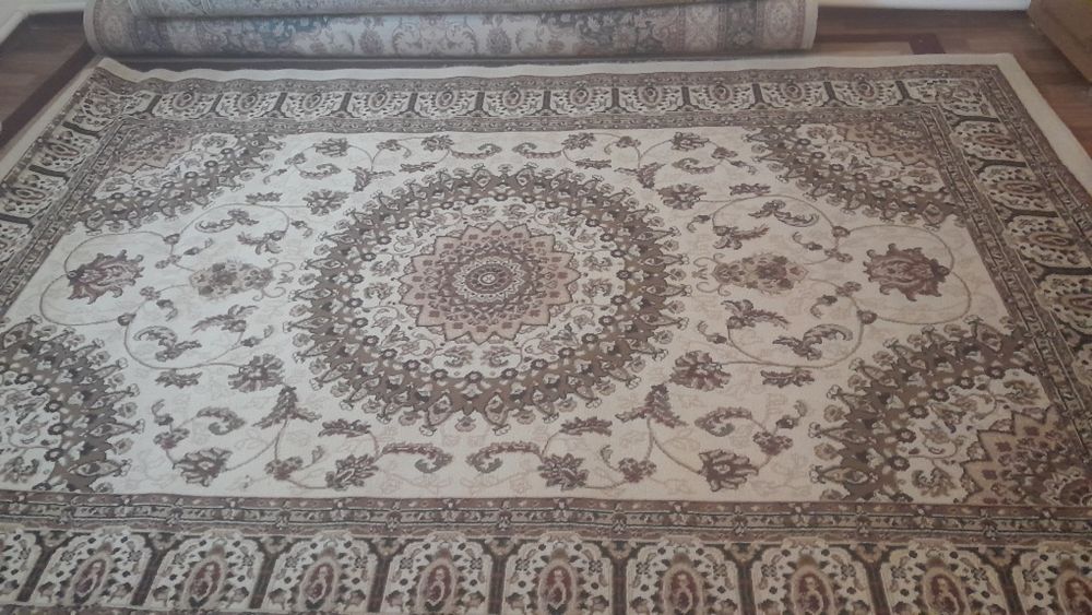 Килем 2 шт б/у жаксы