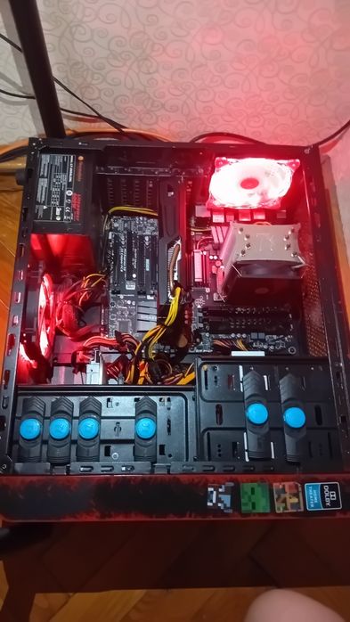 Calculator cu carcasa unica