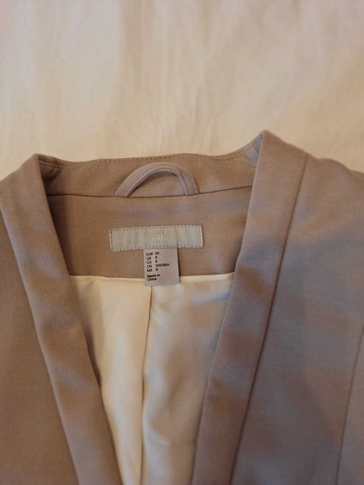 Vand 2 sacouri femei H&M