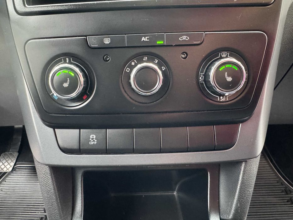 SKODA YETI . 4X4 . 1,8 Benzina. RAR+ITP. Rate fixe  Garantie 12 luni Buy-Back Test-Drive Livrare