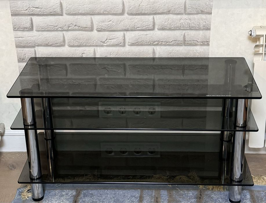 Тумбочка стеклянная