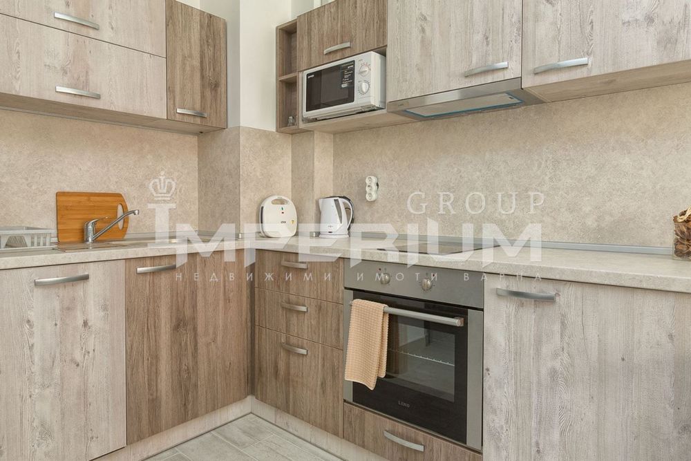 Дава се под наем Двустаен апартамент в Варна, Левски - 65 кв.м за 663 € - Снимка #2