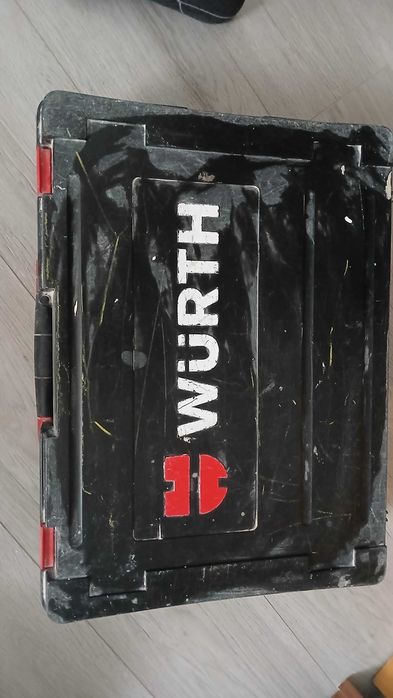 Wurth 2 acumulatori 18v 3 ah .Cutie,incarcator