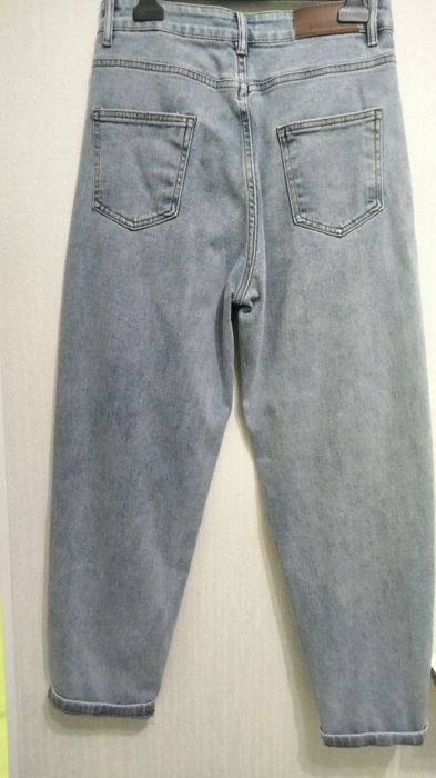 Джинсы женские стильные