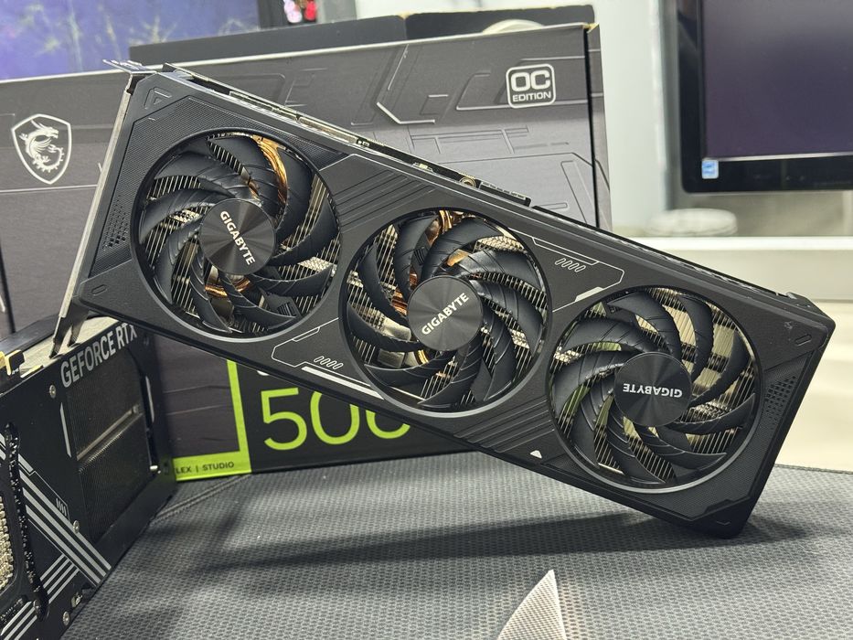 Gigabyte RTX 5070 12Gb, как новый.