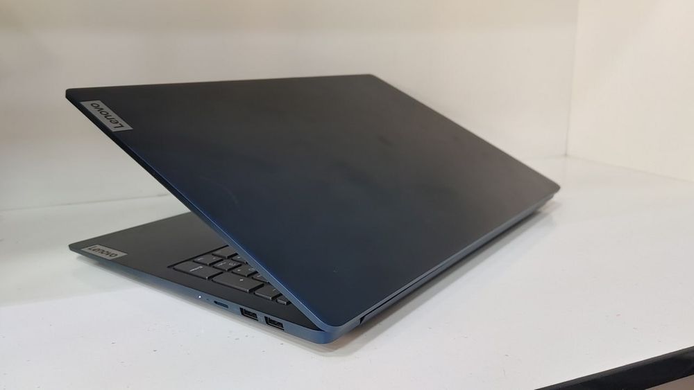 NOUTBUK Lenovo IdeaPad slim 5i Core 7 150U 10yadro 12patok DDR5 16GB