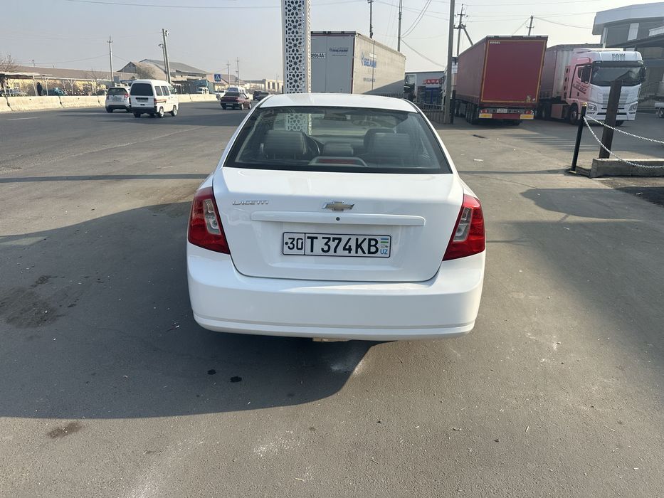 Холати яхши  2 кул мошина расхот килмайсиз