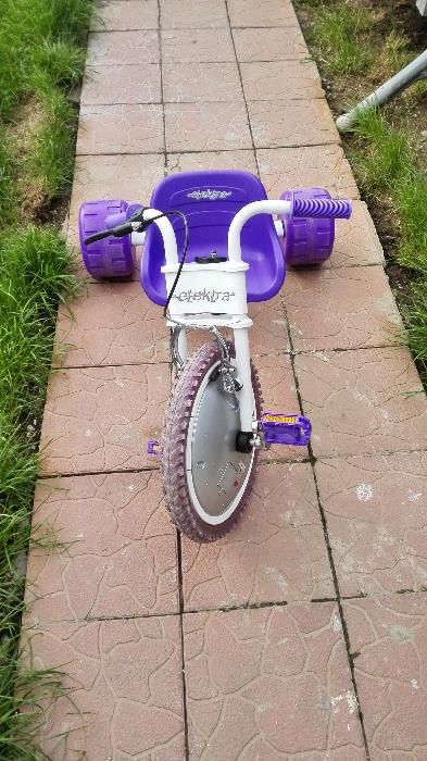 Vand  tricicleta copii,pana la 10 ani