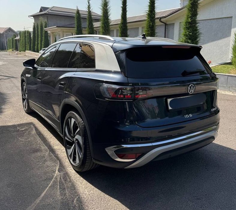 Volkswagen ID6 Pure+ 2022