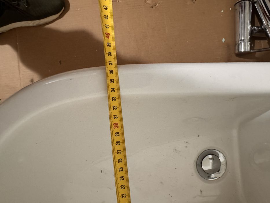 Bideu portelan cu baterie mono si sifon inclus