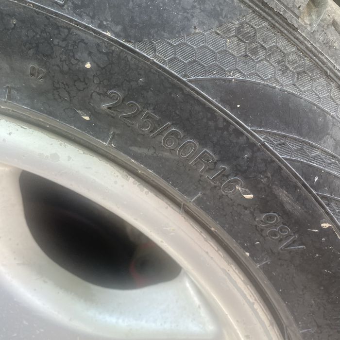 Продам диски комплект шинами на бмв