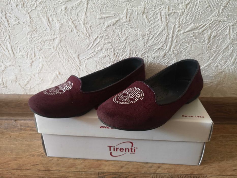 В школу Туфельки-балетки(натуральный замш/кожа) . Размер 33.