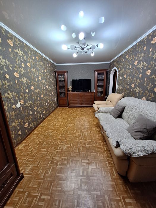 Продаётся 2 комн район КазИИТУ