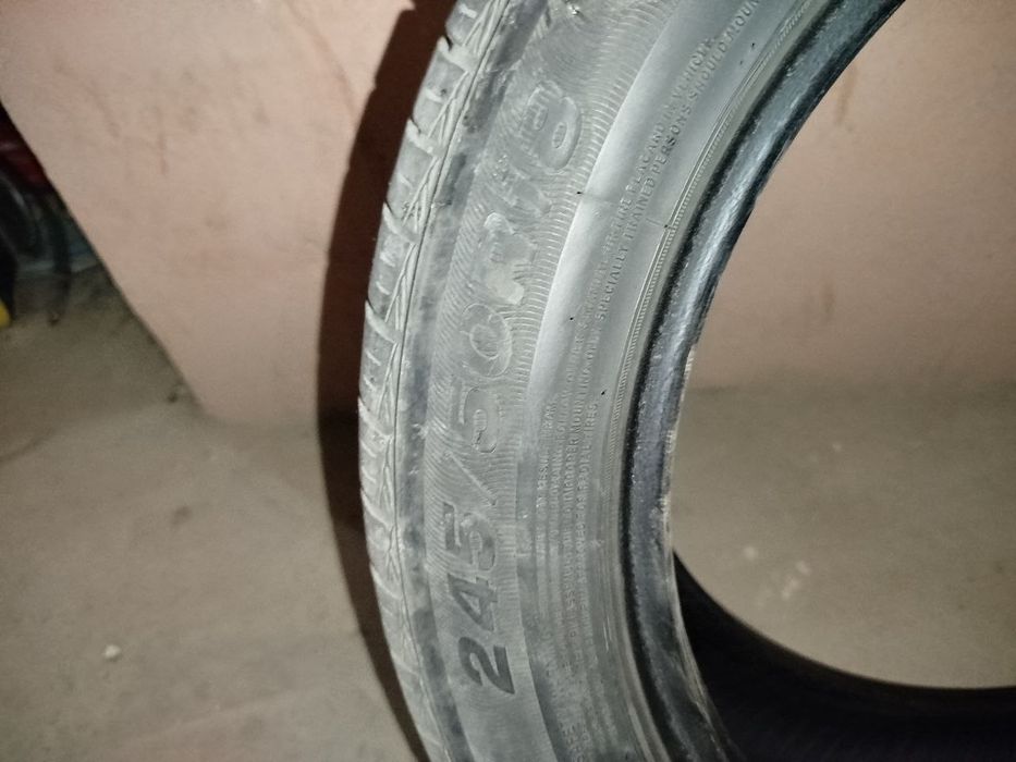 В среднем состояние комплект 4 штуки