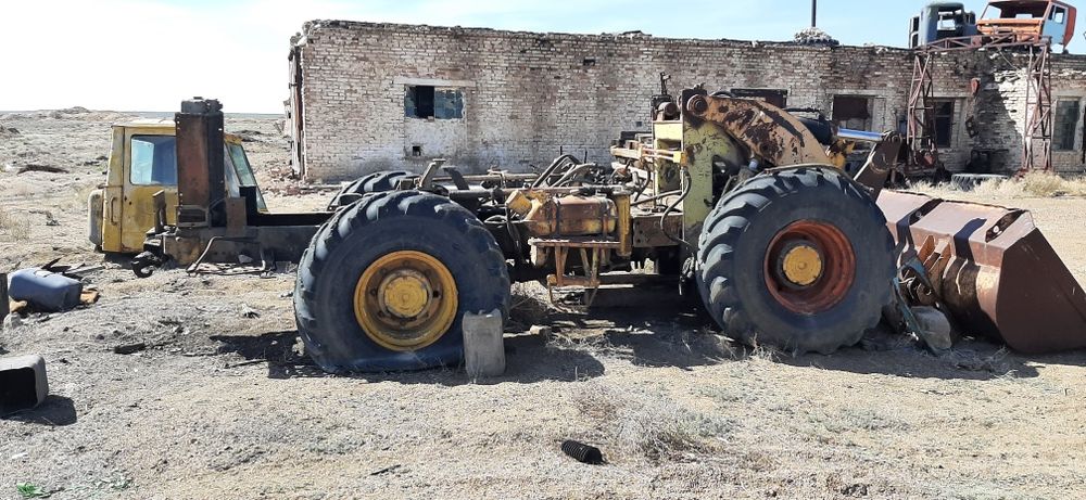 Погрузчик ХТЗ на базе т-150