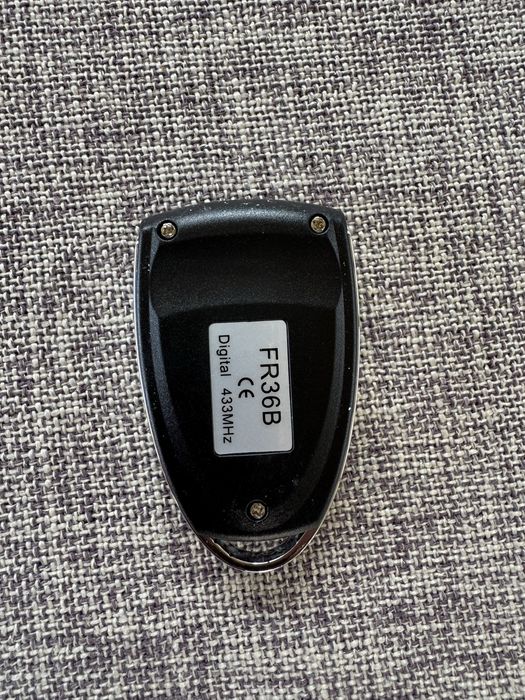 Продам пульт для ворот и шлагбаумов FOREESE