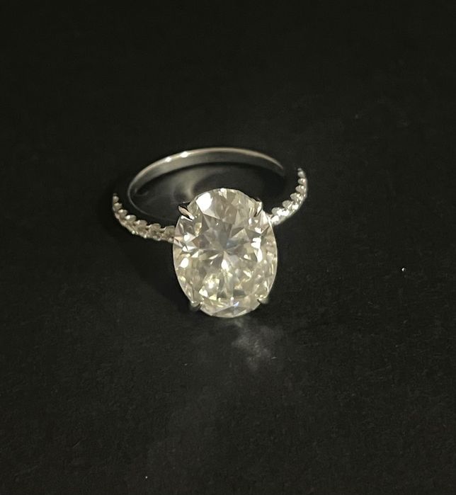 Сребърен пръстен S 925 с камък моисанит 8 карата,  р. 52