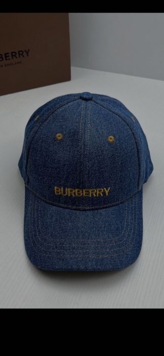 Șapcă Burberry model 2026, 7 modele, preț fix