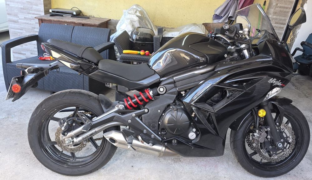 Kawasaki ex650 2012 година