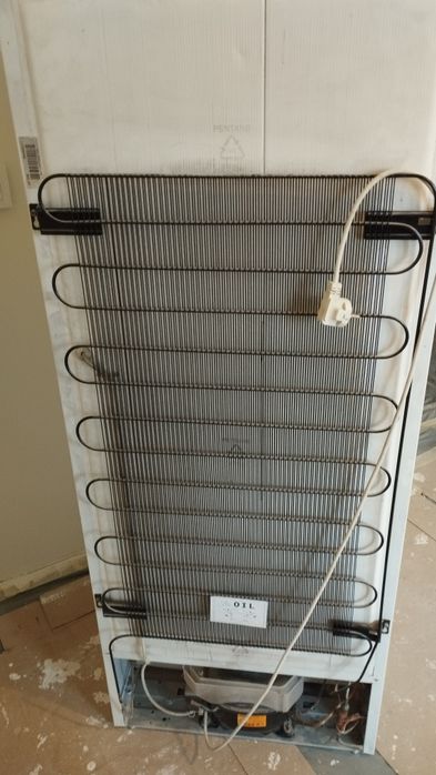 Хладилник Electrolux 140 см.