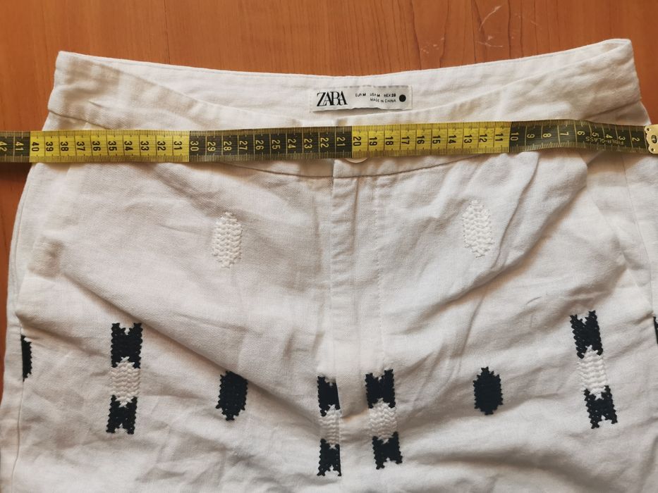 Pantaloni Zara in și vâscoză, mărimea M