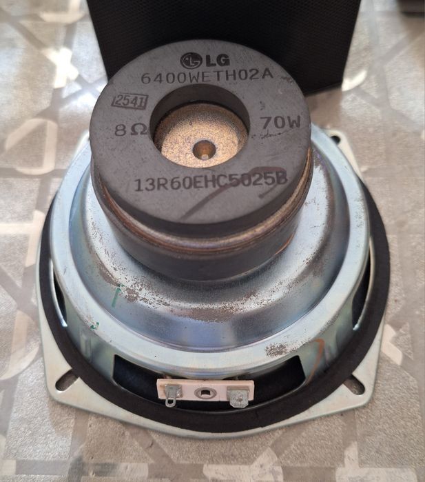 Difuzoare bass subwoofer incinte boxe sisteme audio 5.1  2.1 soundbar