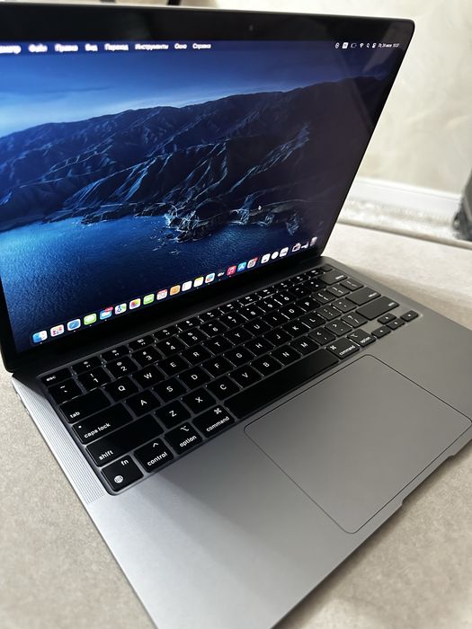 MacBook Air M1 2020 8/256 GB