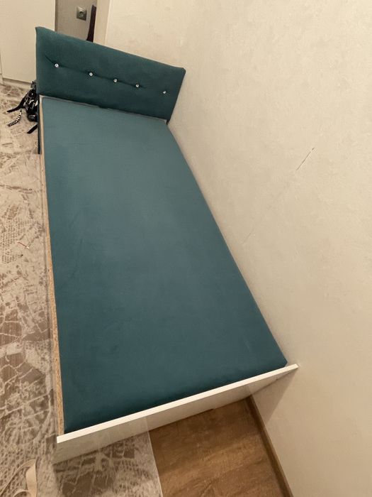 Продам кровать односпальная