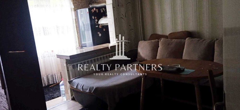 Дава се под наем Двустаен апартамент в Перник, Изток - 68 кв.м за 331.5 € - Снимка #2