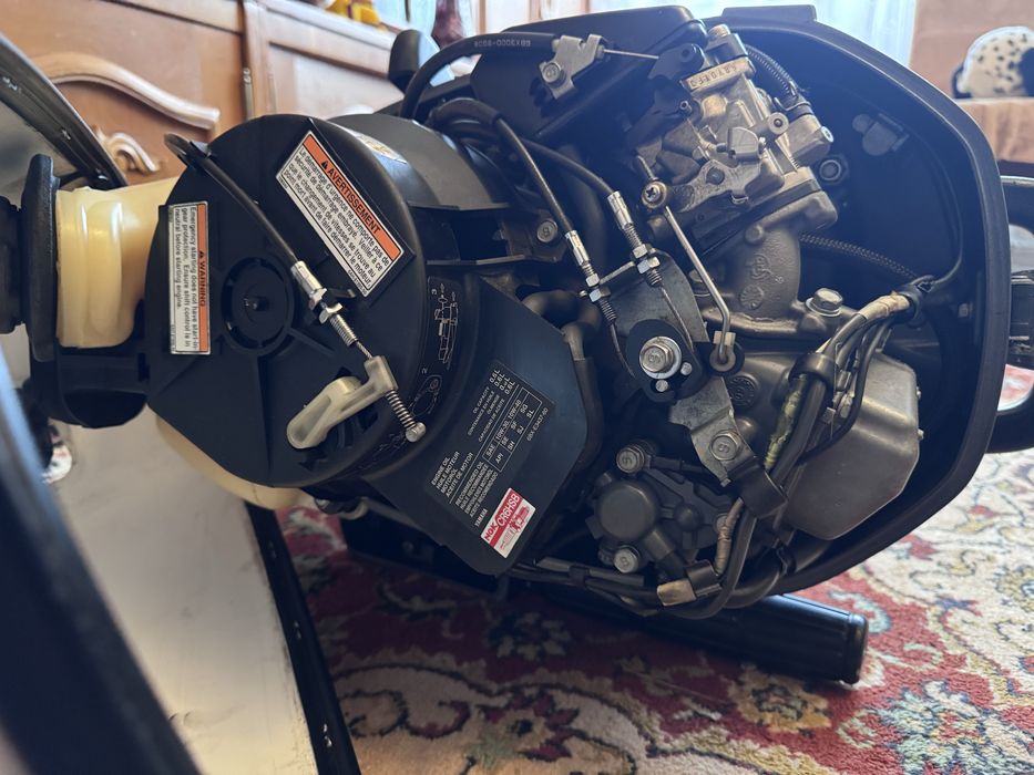 Yamaha motor barca 4 hp in 4 timpi cizma lunga