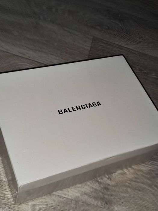 Balenciaga arena