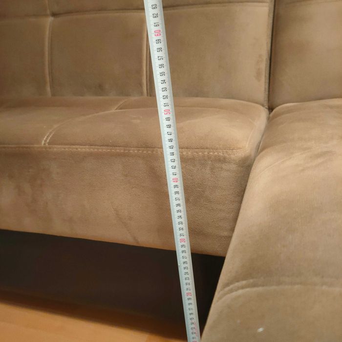 Разтегателен диван с лежанка