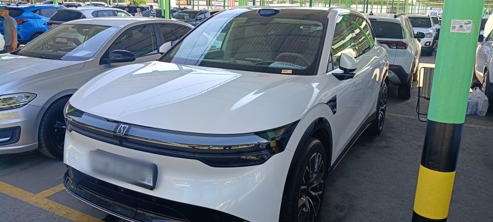 Zeekr 7 x сотилади