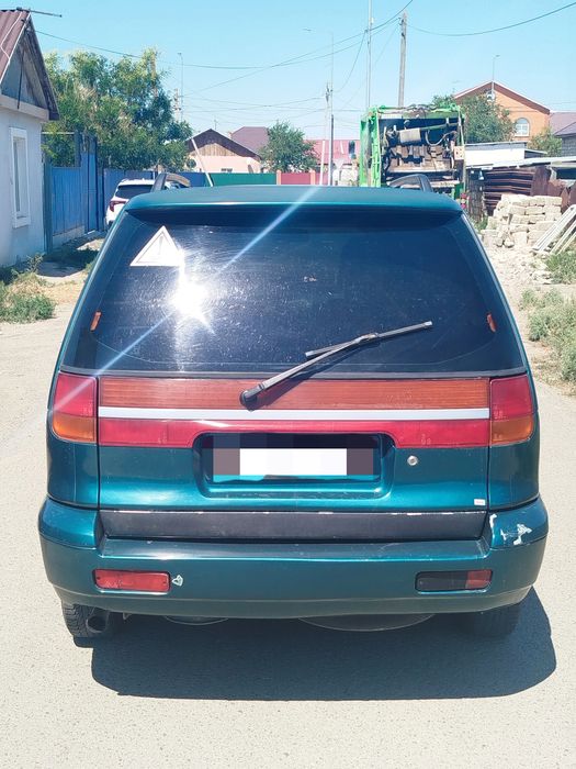 Mitsubishi space runner 1992