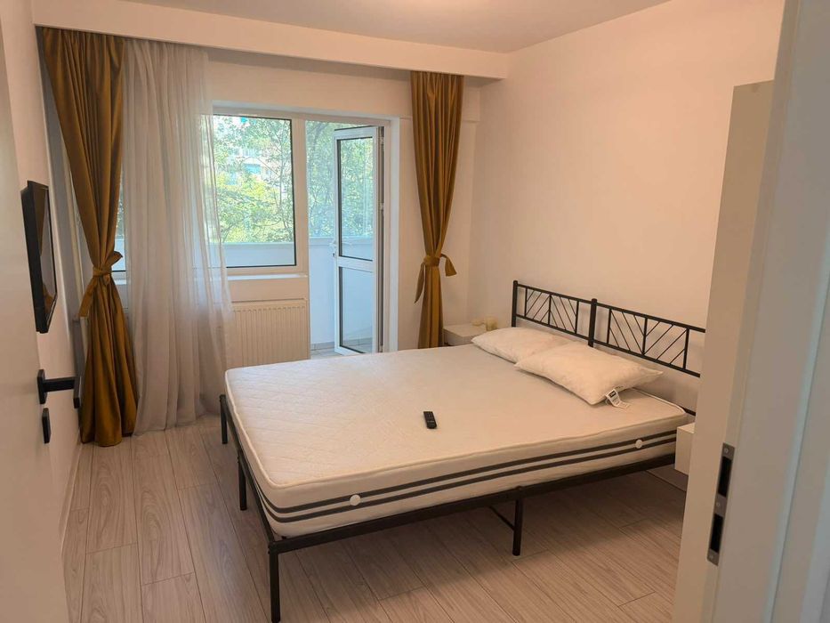 Inchiriez apartament 3 camere/ 20m METROU GORJULUI