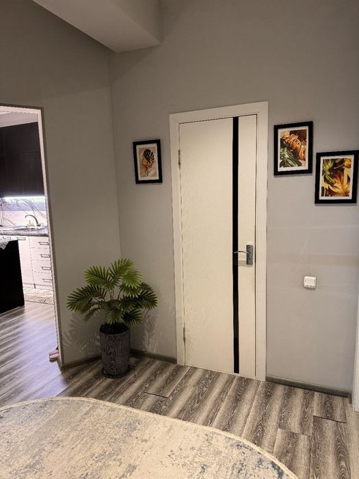 Продаётся квартира в Мирзо Улугбеке Ор напротив Локомотив Стадион