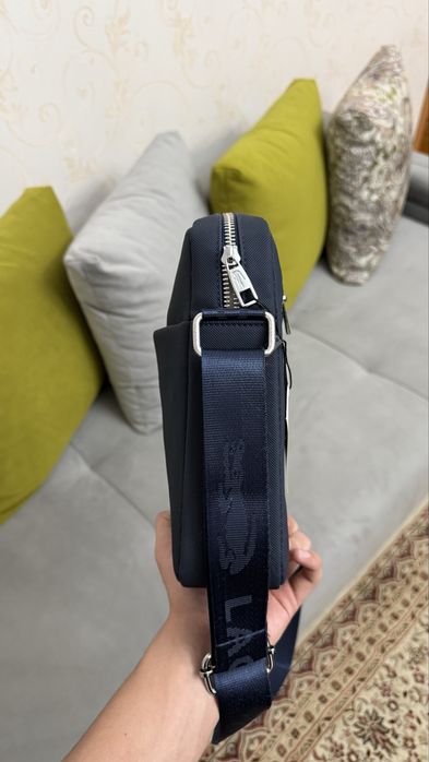 Барсетка новая отдам за 3000тг