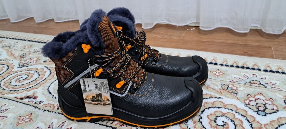 Продаётца 45 размер качествены