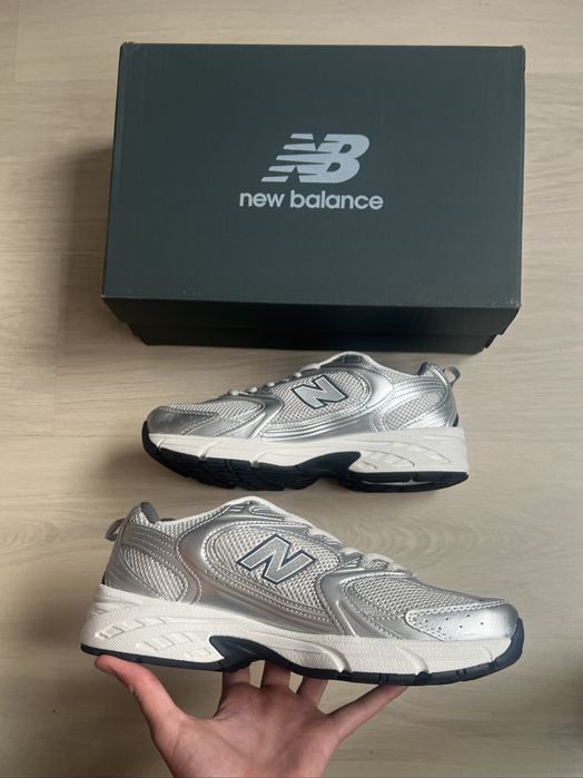 Runner alb 42 + New balance silver 42.5